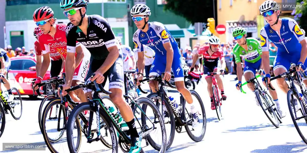 专业扑克游戏中心:高清音效沉浸体验,让每一局都像在现场